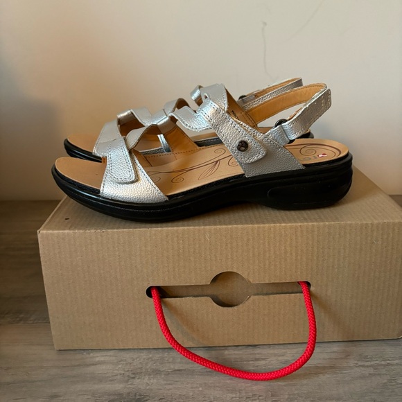 Revere Sandals Miami Pearl Adjustable Orthotic Friendly Comfort Shoes New 7W - Picture 4 of 11